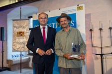 Finanz- und Heimatminister Albert Füracker verleiht „Dialektpreis Bayern“