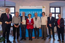 Finanz- und Heimatminister Albert Füracker verleiht „Dialektpreis Bayern“