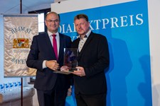 Finanz- und Heimatminister Albert Füracker verleiht „Dialektpreis Bayern“