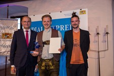 Finanz- und Heimatminister Albert Füracker verleiht „Dialektpreis Bayern“