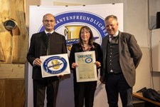 Finanz- und Heimatminister Albert Füracker verleiht Auszeichnung „Musikantenfreundliches Wirtshaus“